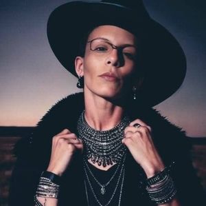 Meet your Posher, Tara